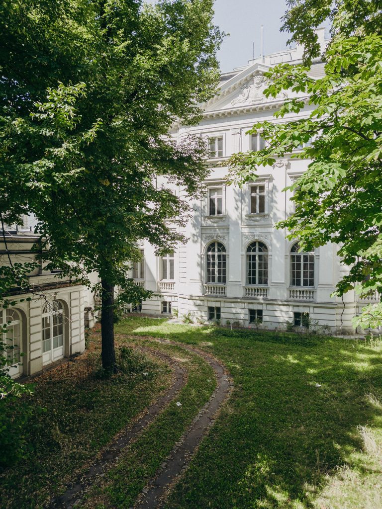 Complexity Science Hub moves to Palais Springer-Rothschild